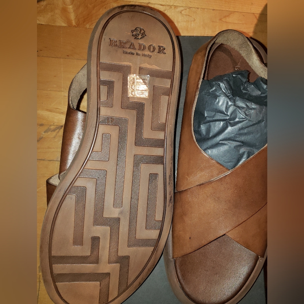 Bradoe Genuine Leather brown made in  Italy Sandals 41